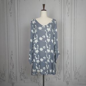 Altard State Embroidered Flared Sleeve Keyhole Back Dress Gray White S